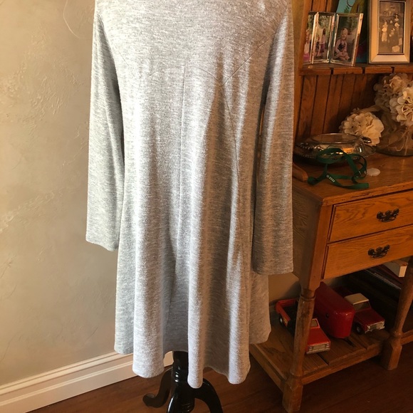 Pretty Gray Dress - Picture 4 of 6
